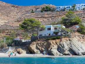 Petradi Studios & Villa